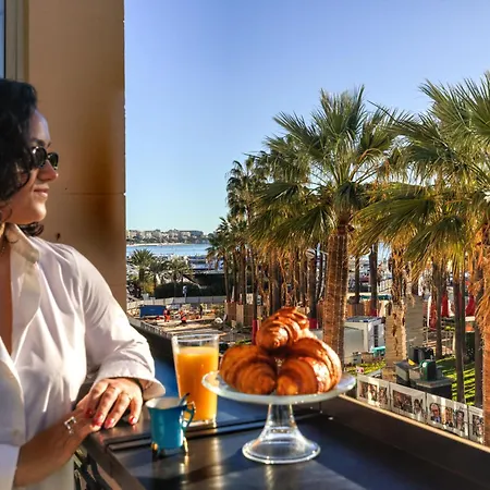 Cocoon In Sea View. * Cannes